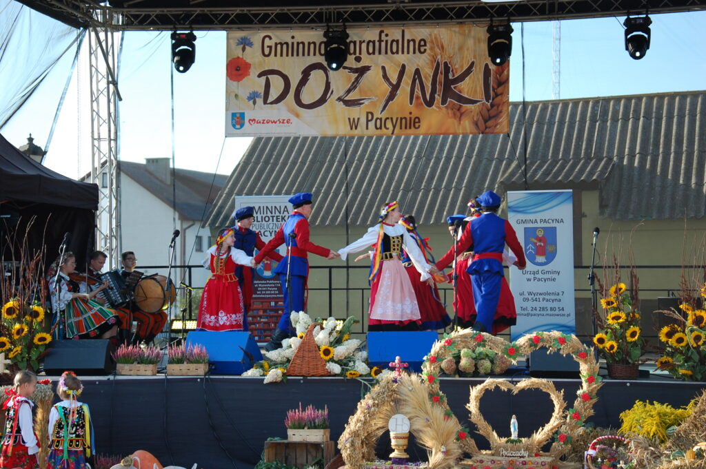 Taniec zespołu ludowego